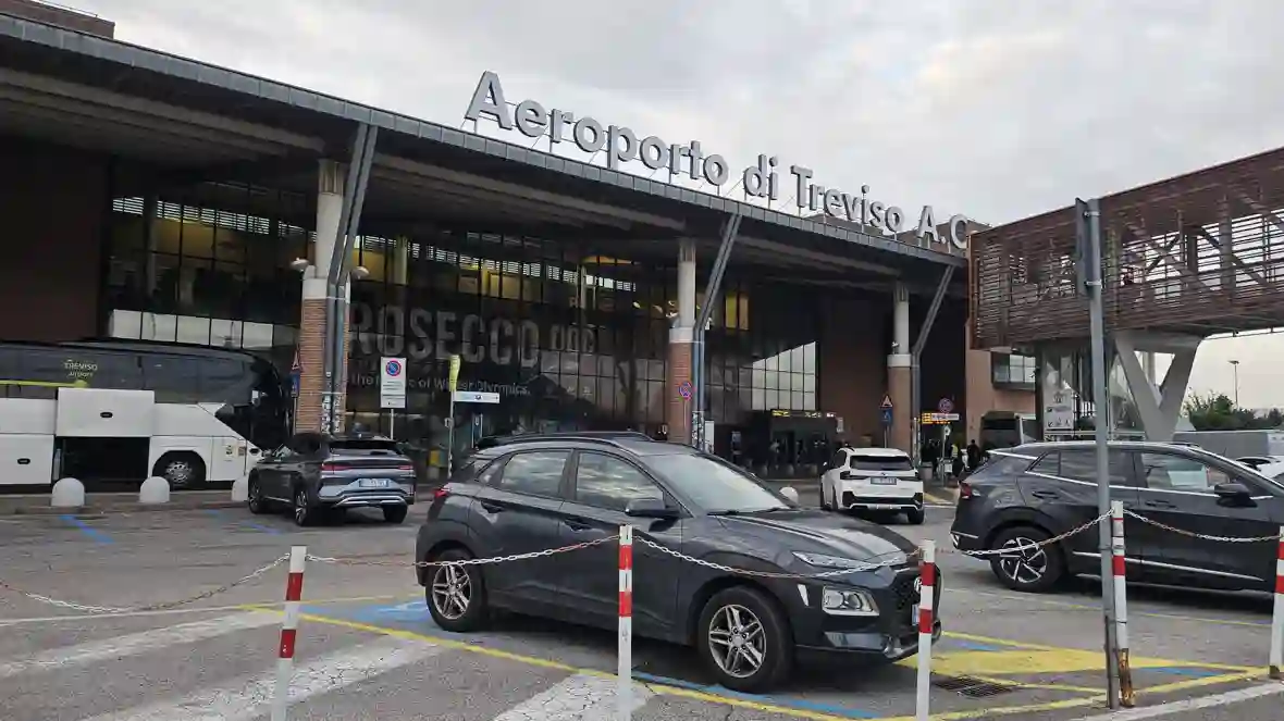 Noleggio auto Aeroporto di Treviso Italia